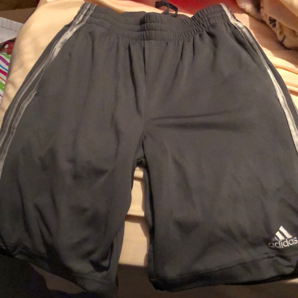 adidas youth large basketball shorts